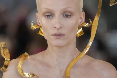 Schiaparelli Haute Couture SS 2022
Paris Fashion Week January 2022